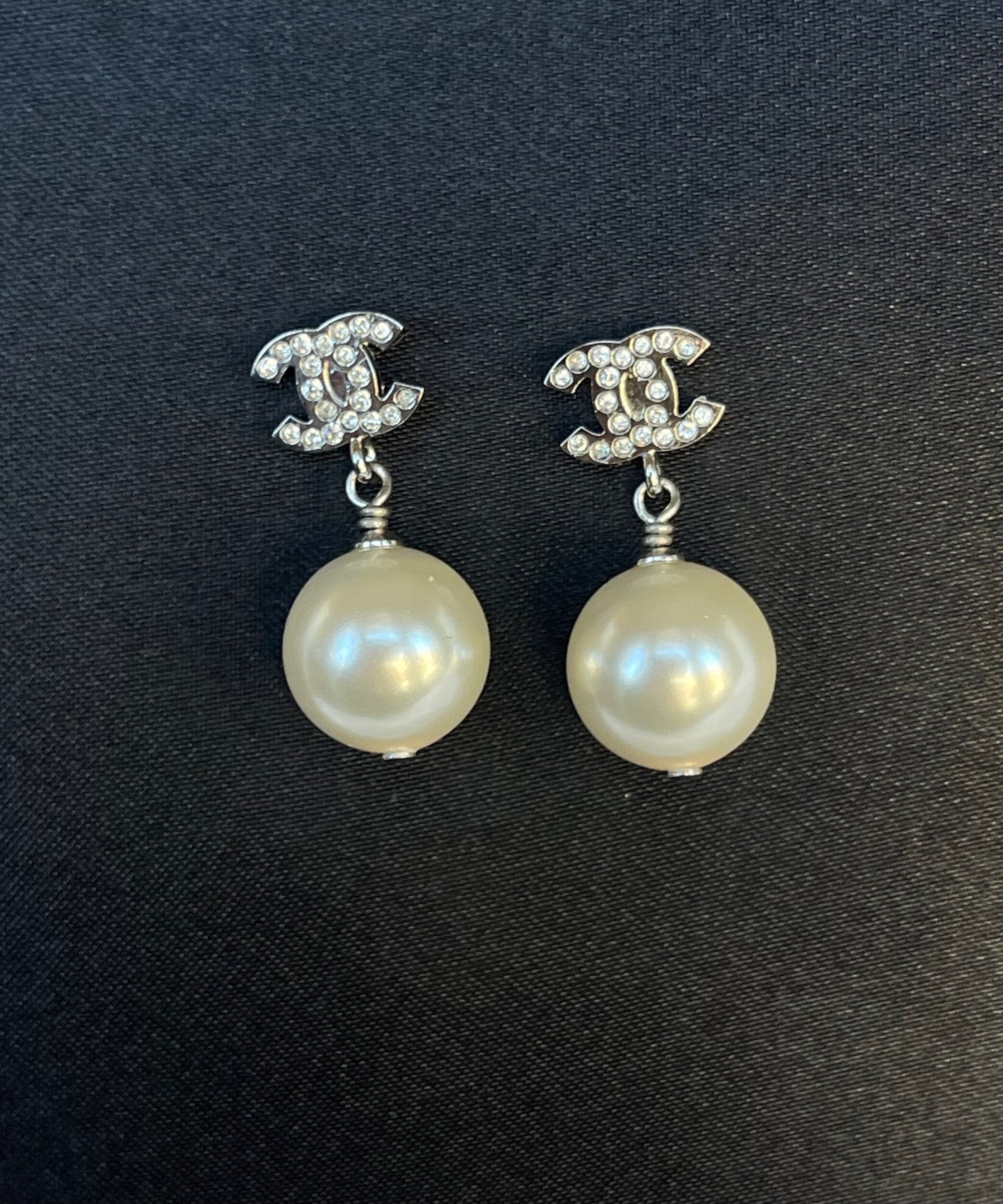 Chanel sales mini earrings