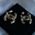 CHANEL Earrings 22C CC Earrings Light Gold - Redeluxe