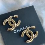 CHANEL Earrings 22C CC Earrings Light Gold - Redeluxe