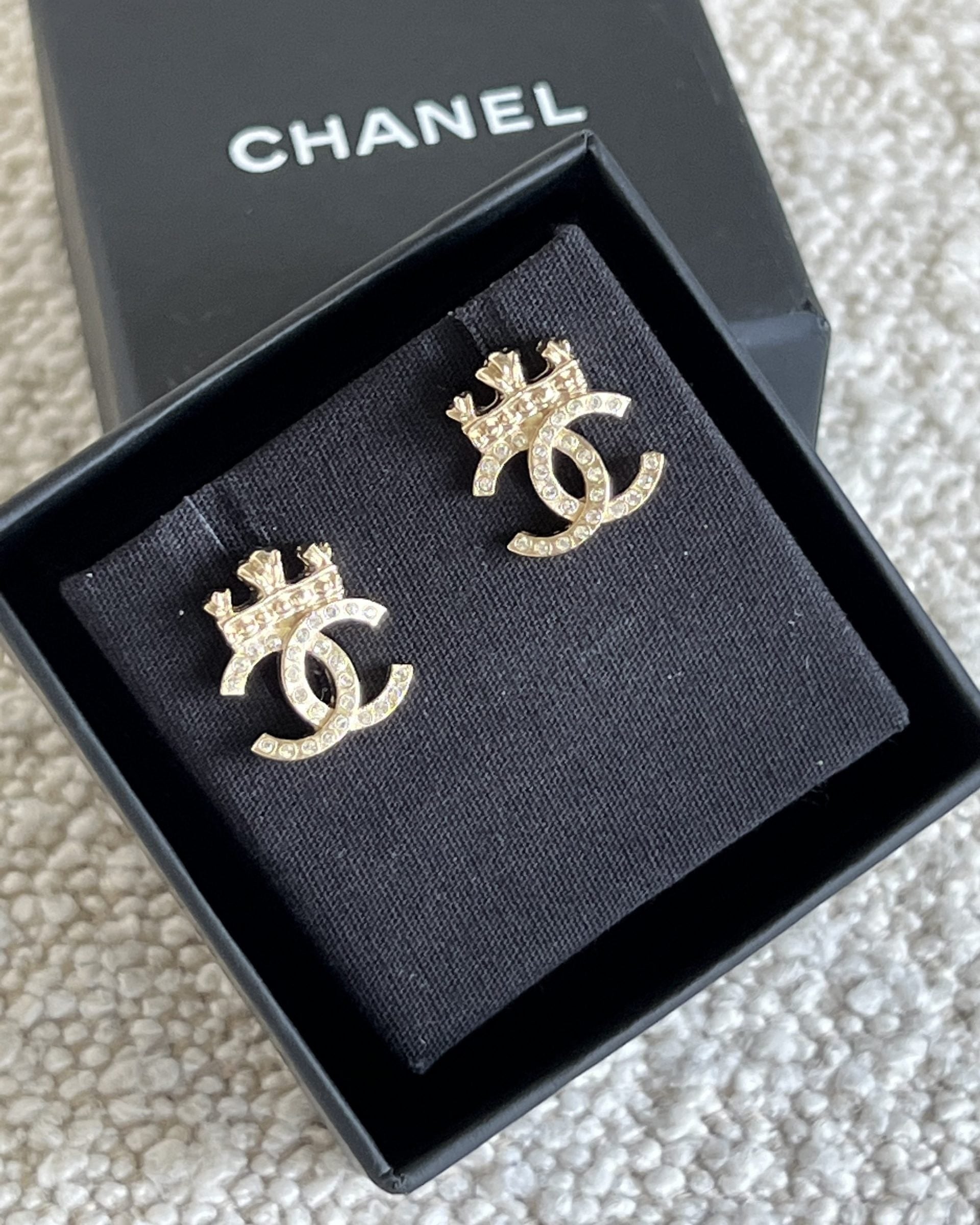 CHANEL Earrings Chanel CC Crown Light Gold Earring - Redeluxe