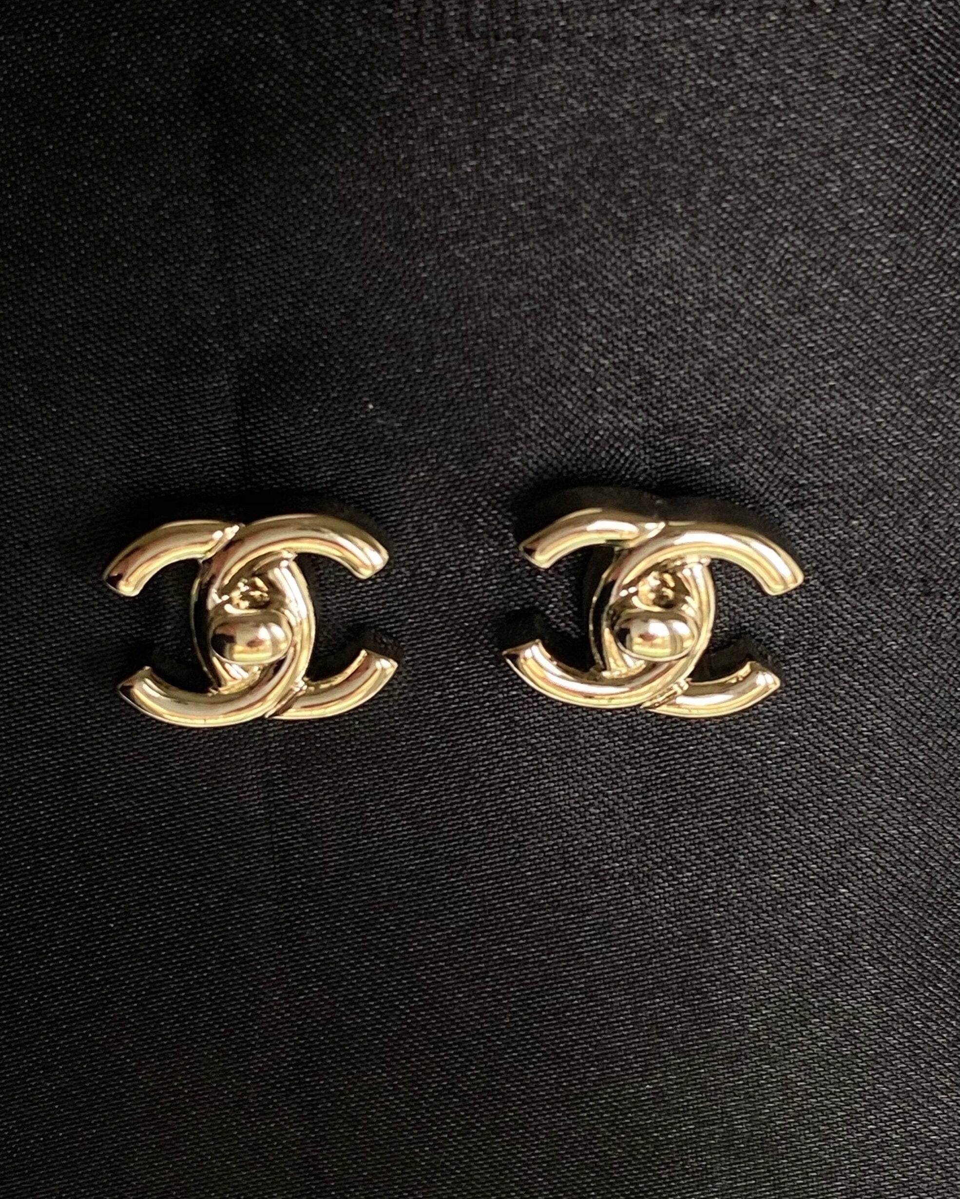 CHANEL Earrings Chanel CC Turnlock Earrings Light Gold - Redeluxe