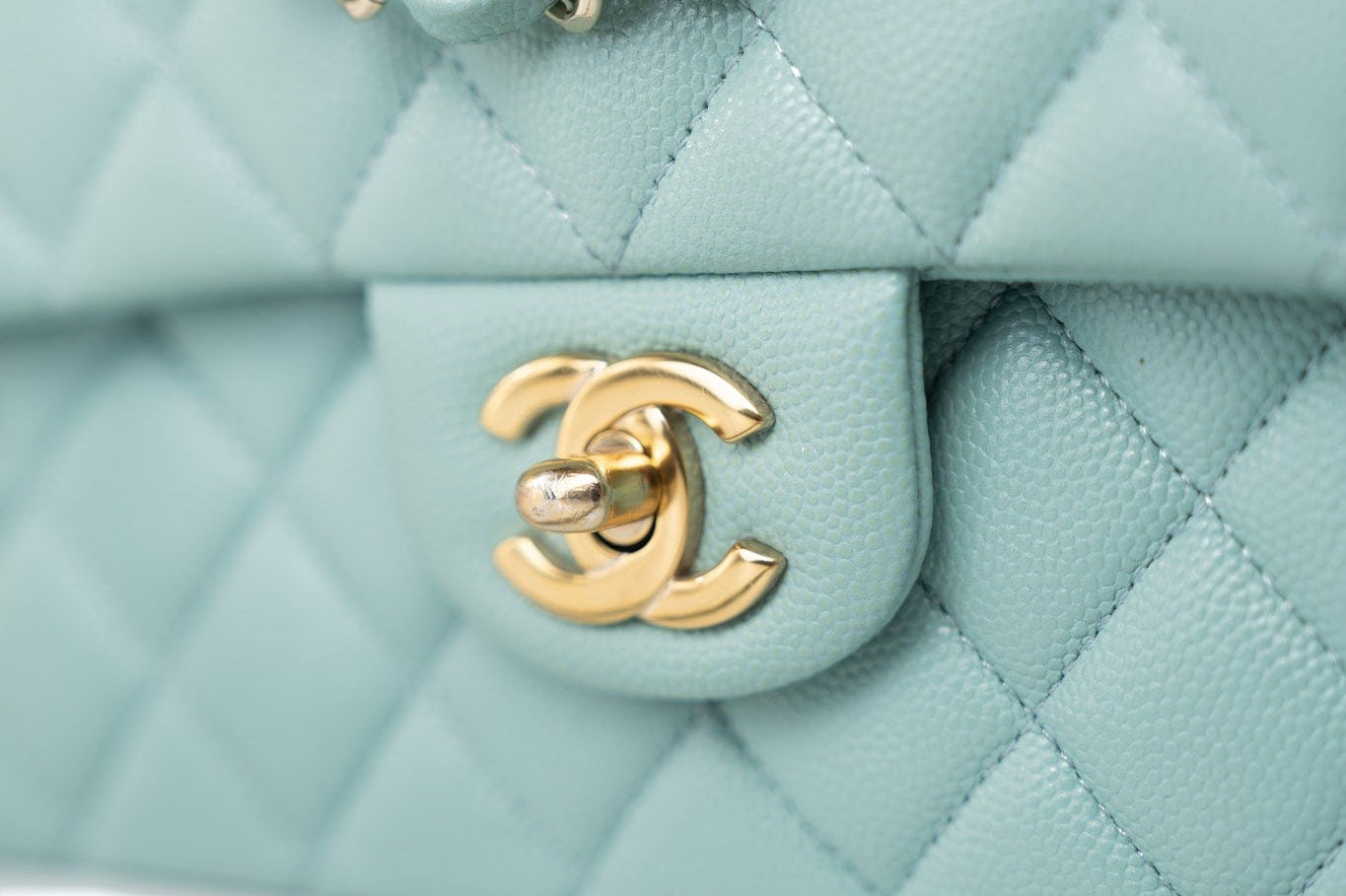 CHANEL Handbag 19c Tiffany Blue Caviar Quilted Classic Flap Light Gold Hardware - Redeluxe