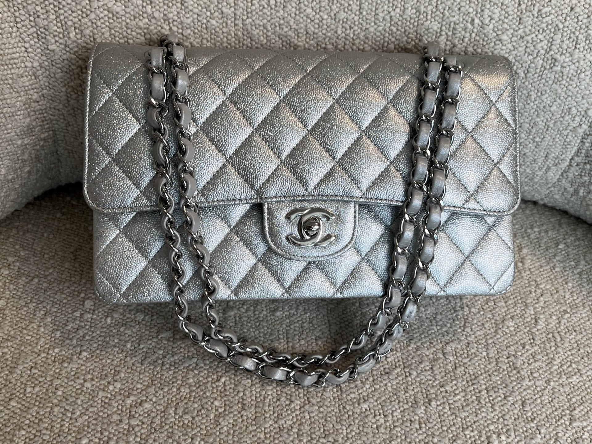 CHANEL Handbag 21K Silver Metallic Caviar Quilted Medium Classic Flap SHW - Redeluxe