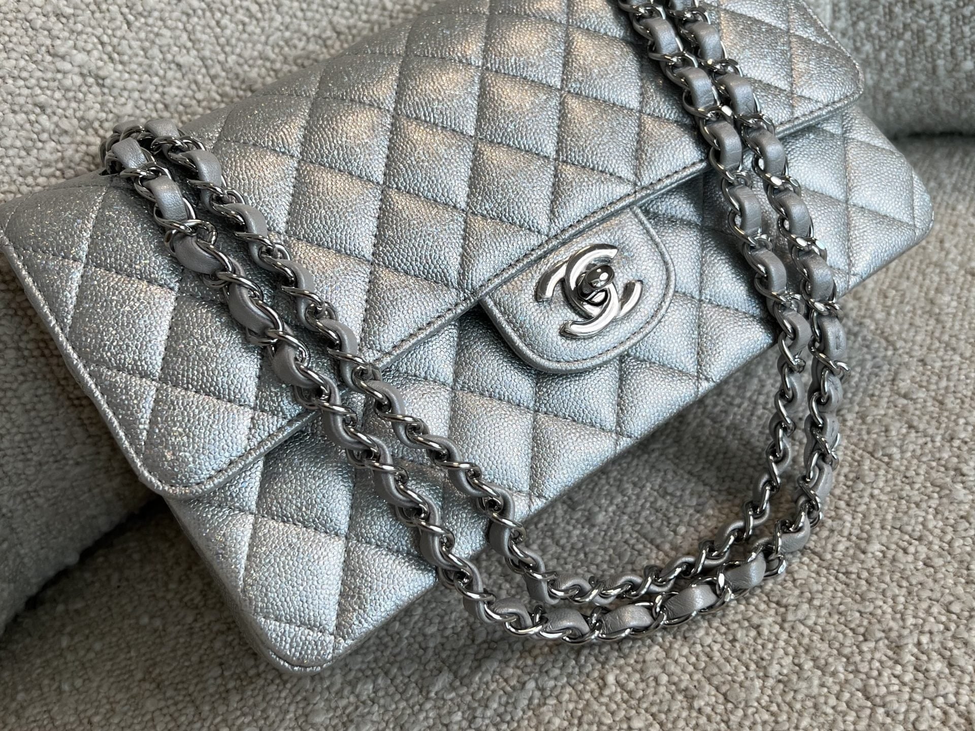 CHANEL Handbag 21K Silver Metallic Caviar Quilted Medium Classic Flap SHW - Redeluxe