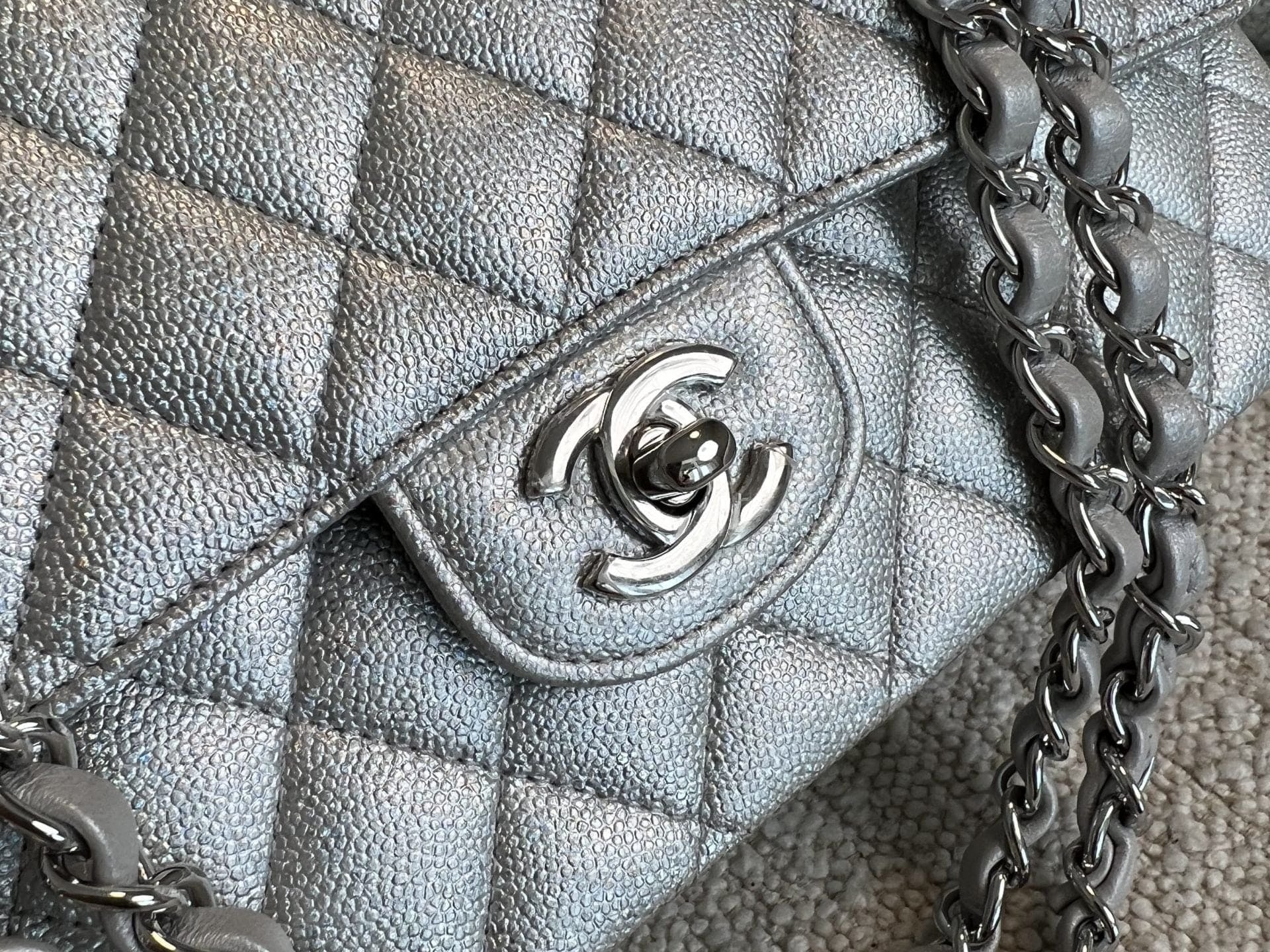 CHANEL Handbag 21K Silver Metallic Caviar Quilted Medium Classic Flap SHW - Redeluxe