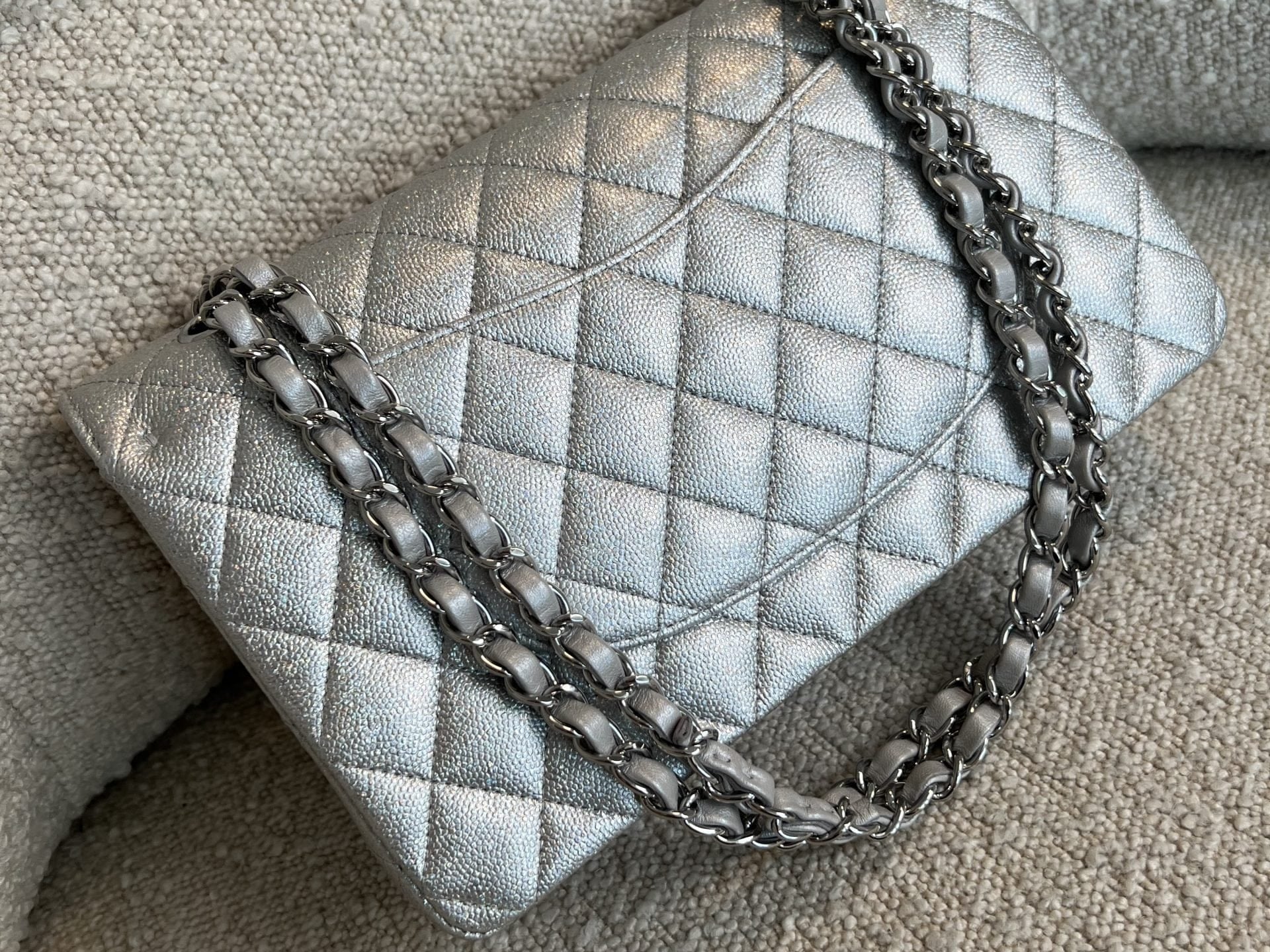 CHANEL Handbag 21K Silver Metallic Caviar Quilted Medium Classic Flap SHW - Redeluxe