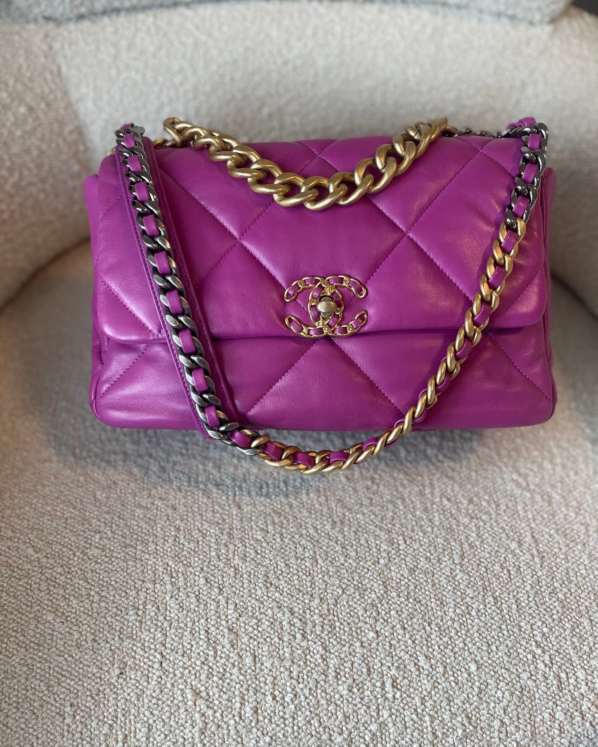 CHANEL Handbag 21P Magenta Lambskin Quilted 19 Flap Large Mixed Hardware - Redeluxe