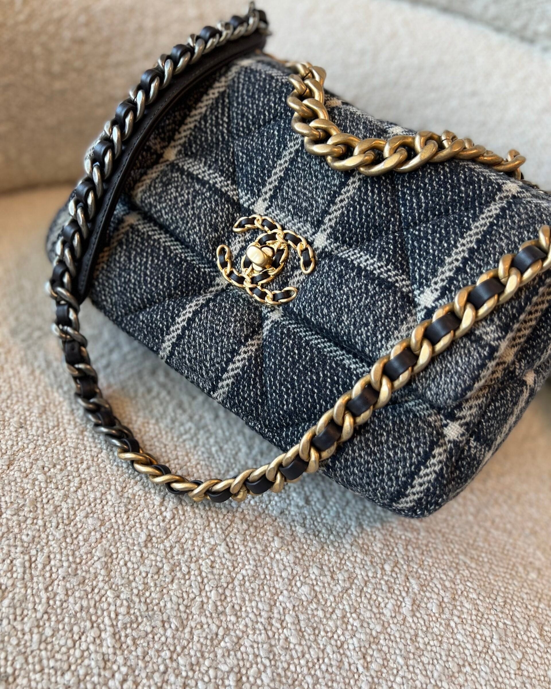 CHANEL Handbag 22A Navy Blue Ecru Tweed Quilted 19 Flap Small Mixed Hardware - Redeluxe