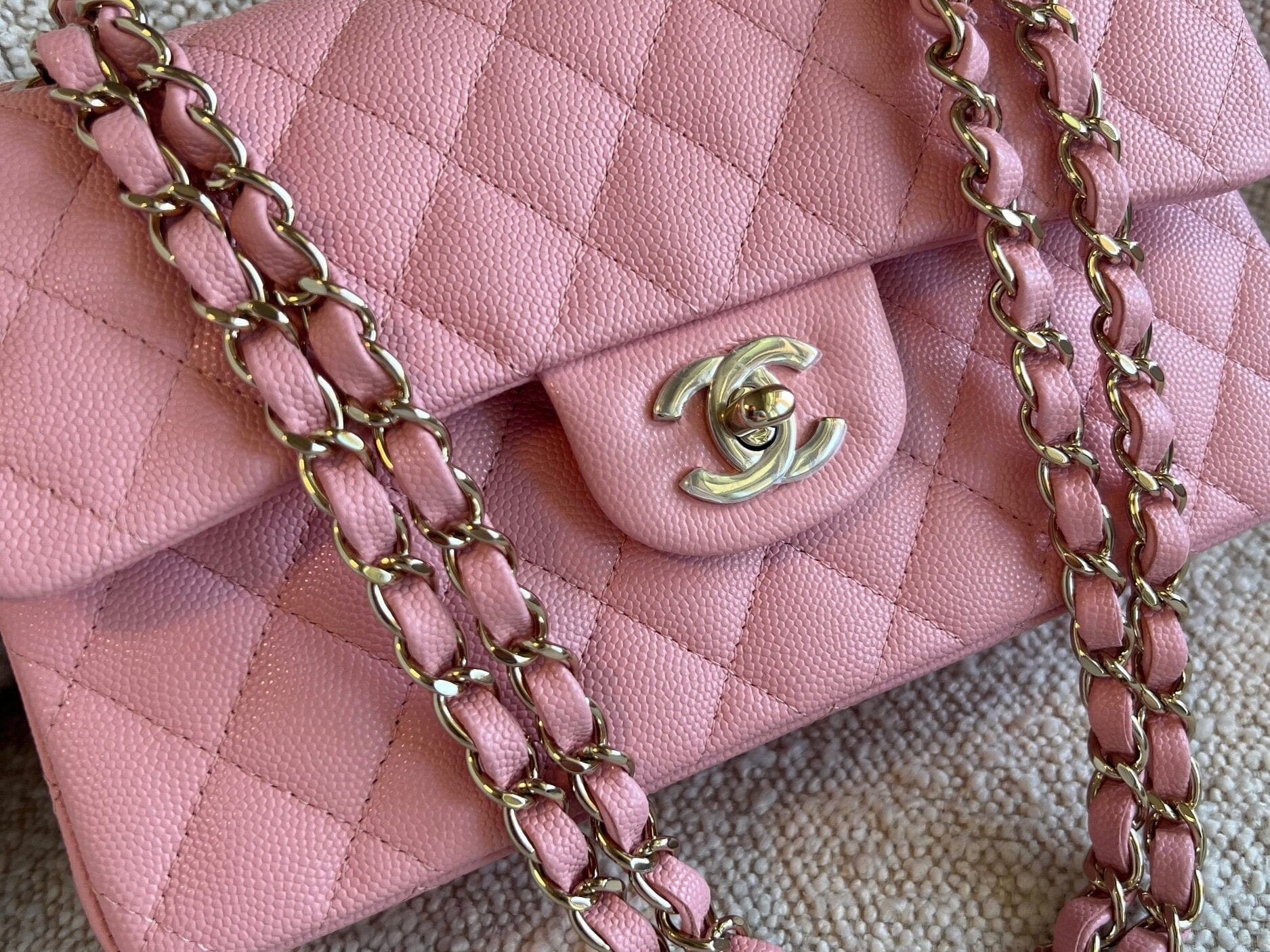 CHANEL Handbag 22C Sakura Pink Caviar Quilted Classic Flap Small LGHW - Redeluxe