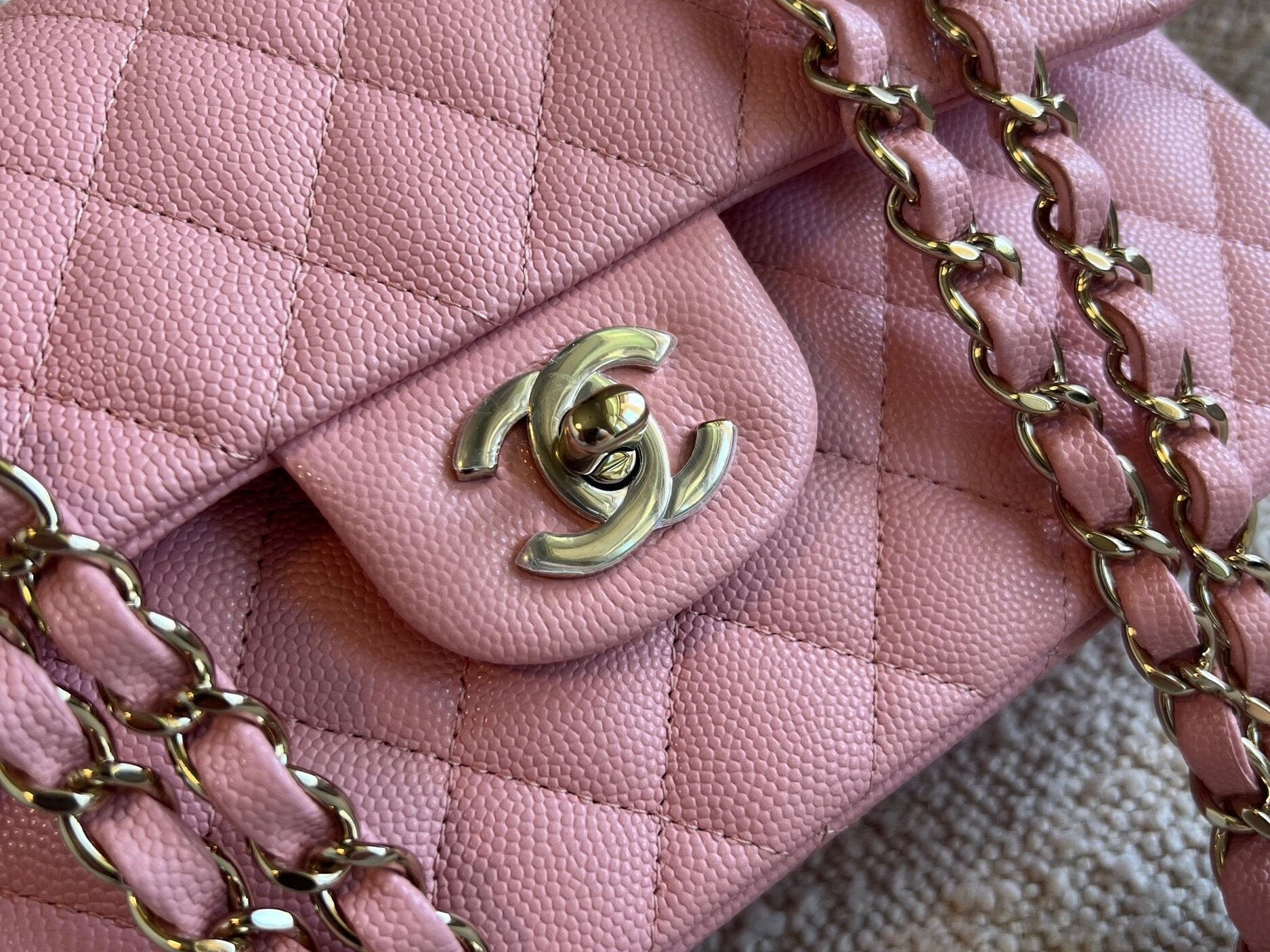 CHANEL Handbag 22C Sakura Pink Caviar Quilted Classic Flap Small LGHW - Redeluxe