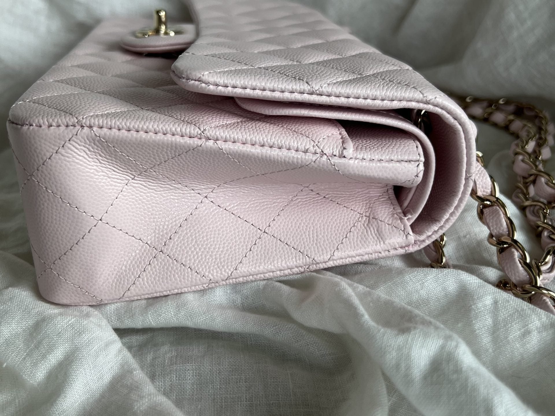 CHANEL Handbag 22P Light Pink Caviar Quilted Classic Flap Medium LGHW - Redeluxe