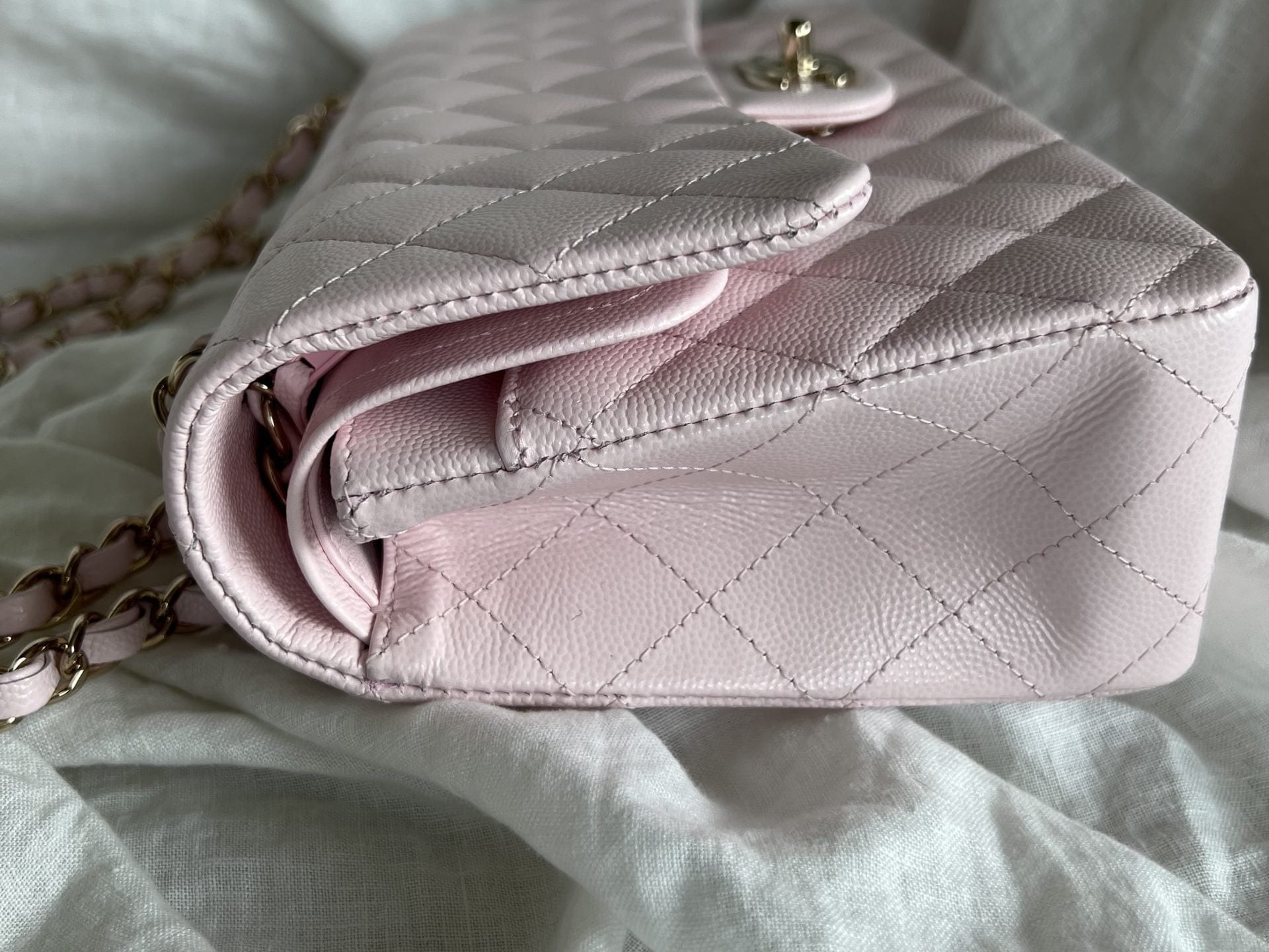 CHANEL Handbag 22P Light Pink Caviar Quilted Classic Flap Medium LGHW - Redeluxe