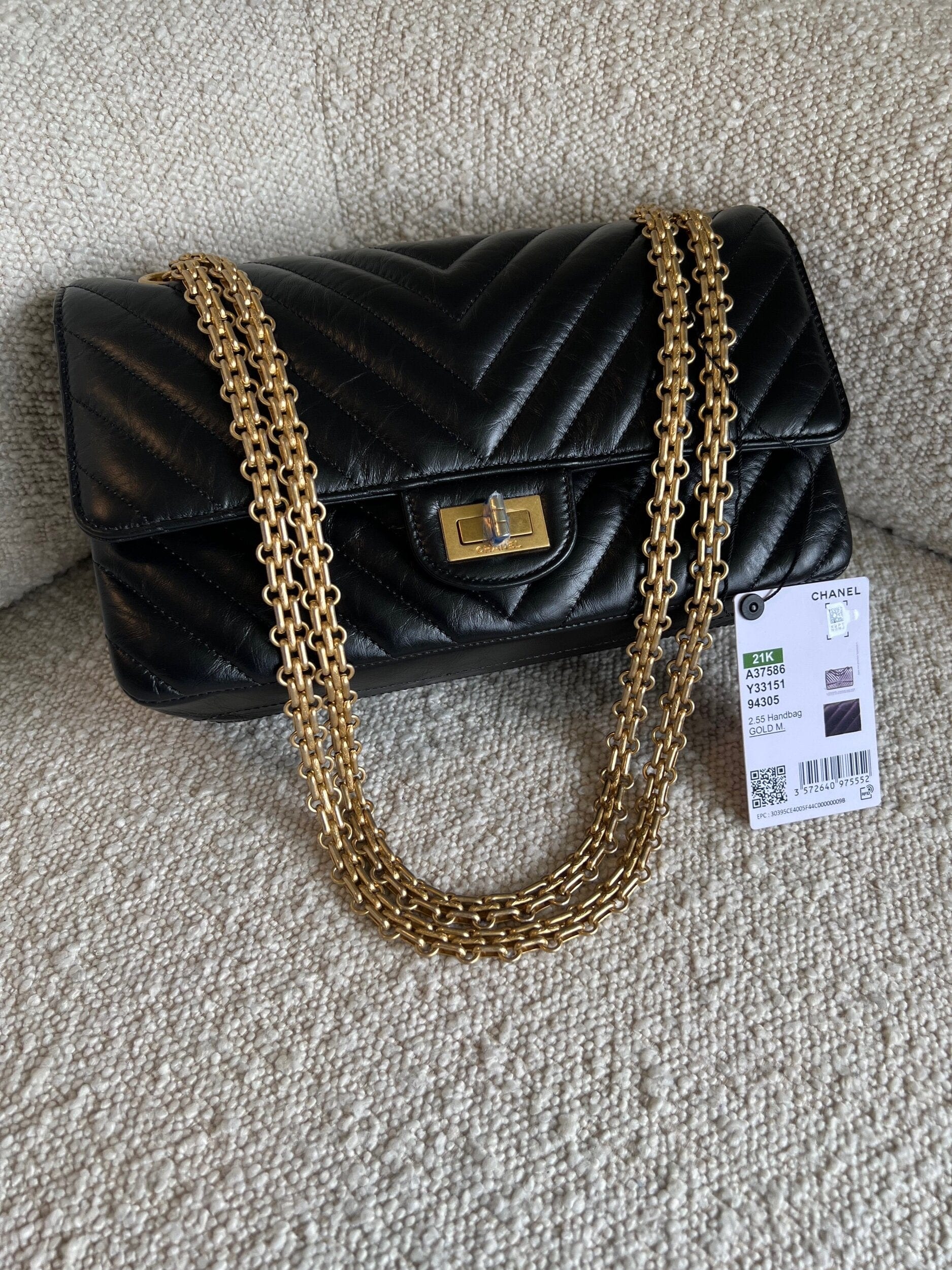 Chanel discount 2.55 chevron