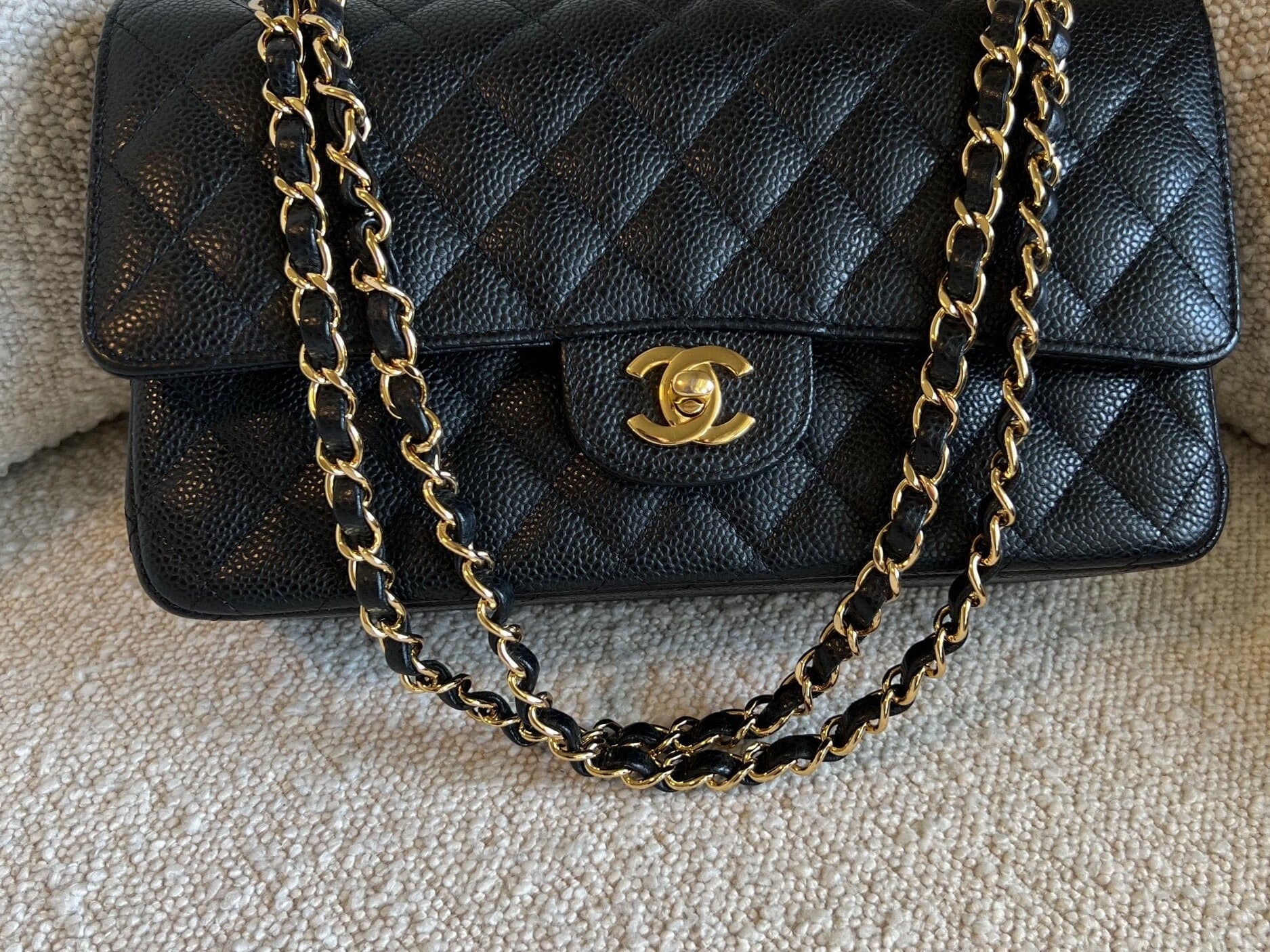 CHANEL Handbag Chanel Black Caviar Quilted Classic Flap Medium GHW - Redeluxe