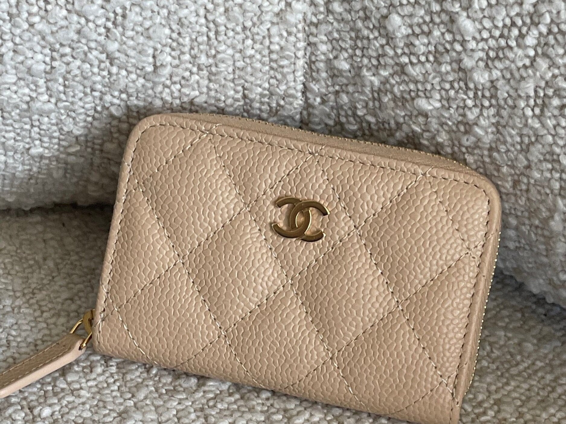 CHANEL Handbag Chanel Classic Zipped Coin Purse Beige - Redeluxe