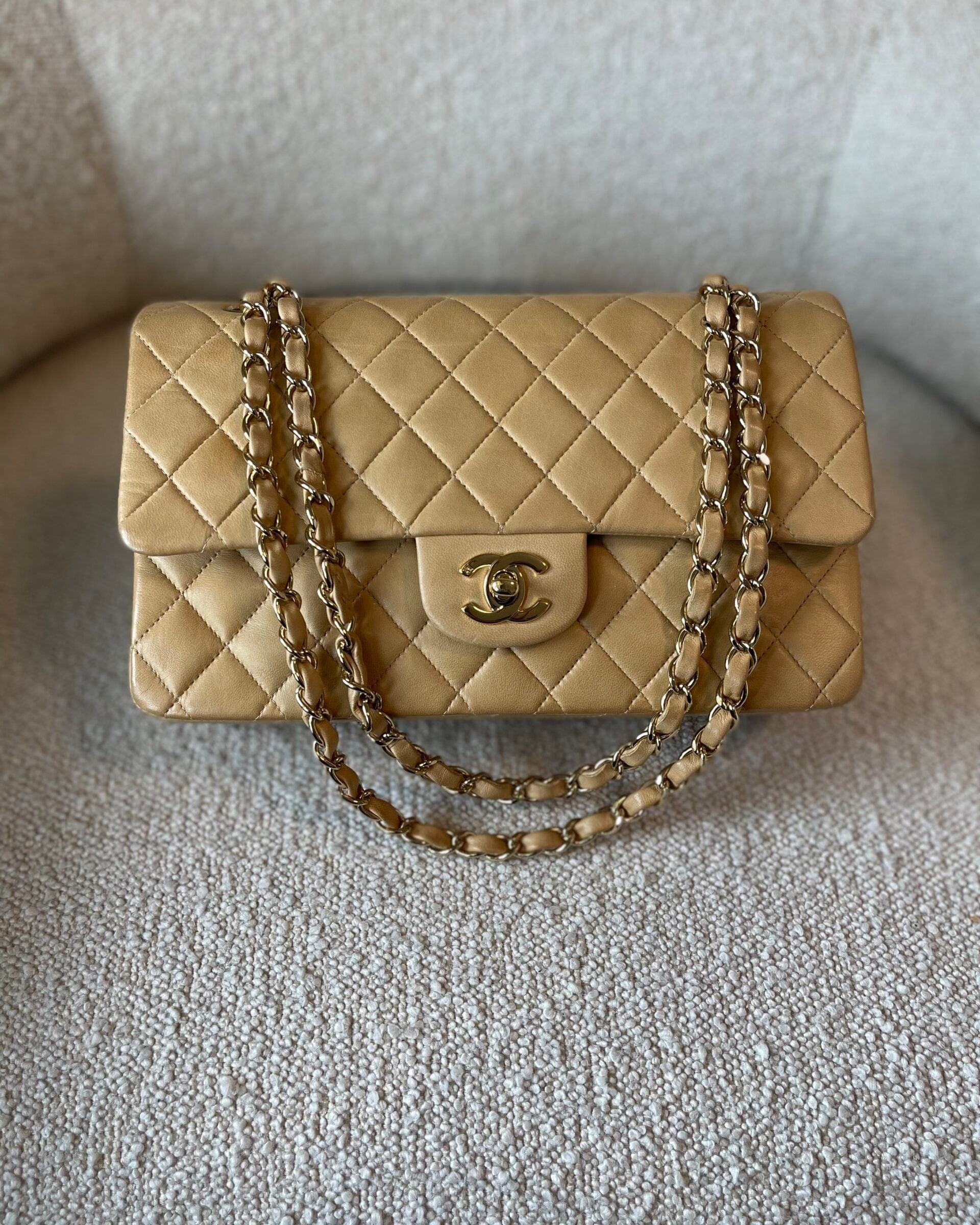 CHANEL Handbag Cream Vintage Beige Lambskin Quilted Classic Flap Medium GHW - Redeluxe