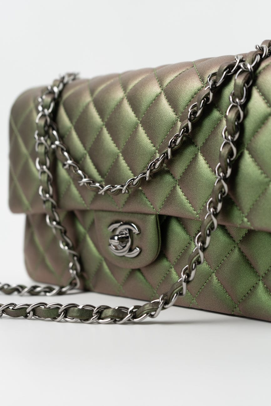 Chanel iridescent online lambskin