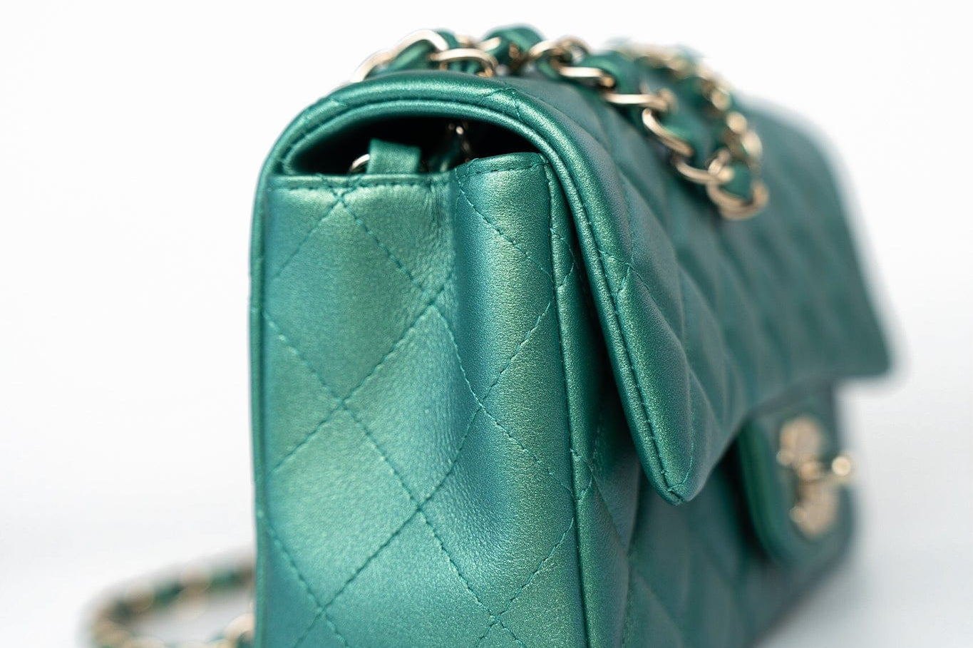 CHANEL Handbag Single flap / Green 22A Iridescent Green Lambskin Quilted Mini Rectangular Single Flap Light Gold Hardware - Redeluxe