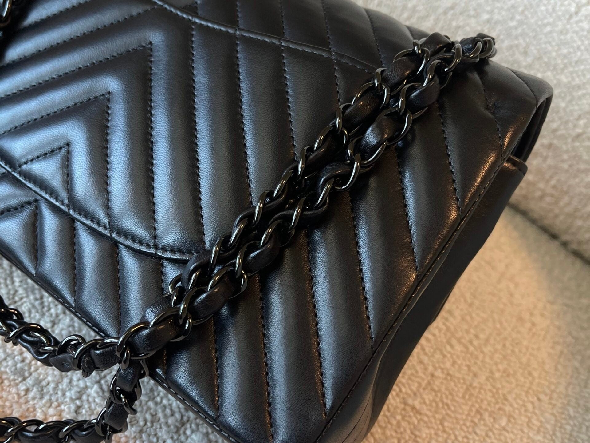 CHANEL Handbag So Black Lambskin Chevron Medium Classic Flap - Redeluxe