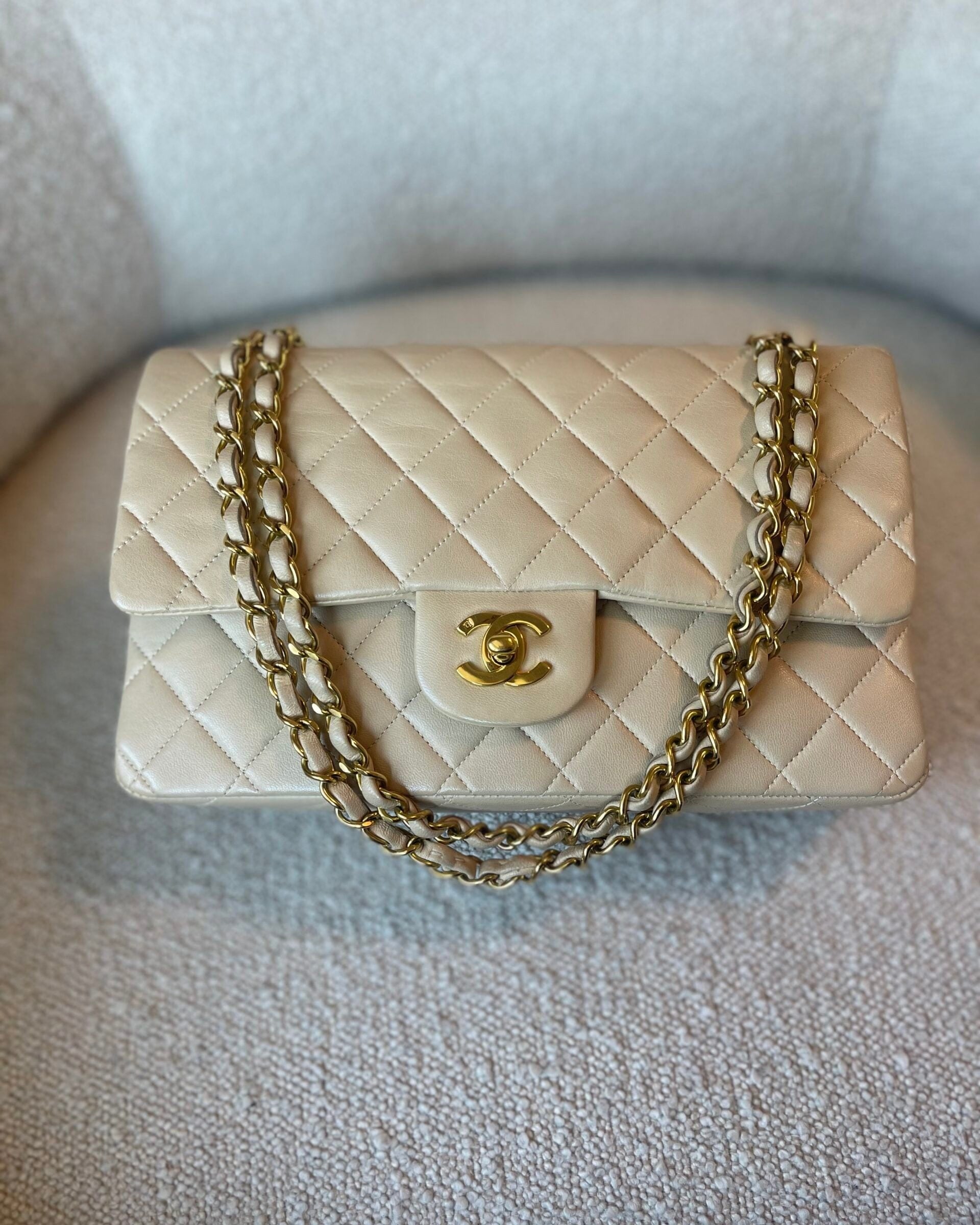 CHANEL Handbag Vintage Beige Lambskin Quilted Classic Flap Medium Gold Hardware - Redeluxe