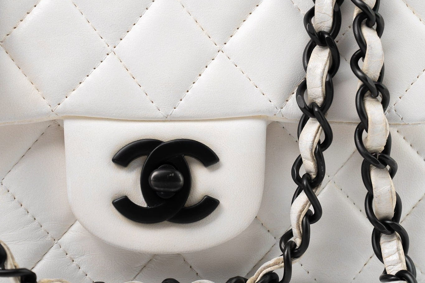 CHANEL Handbag White White Lambskin Quilted Mini Square Single Flap - Redeluxe