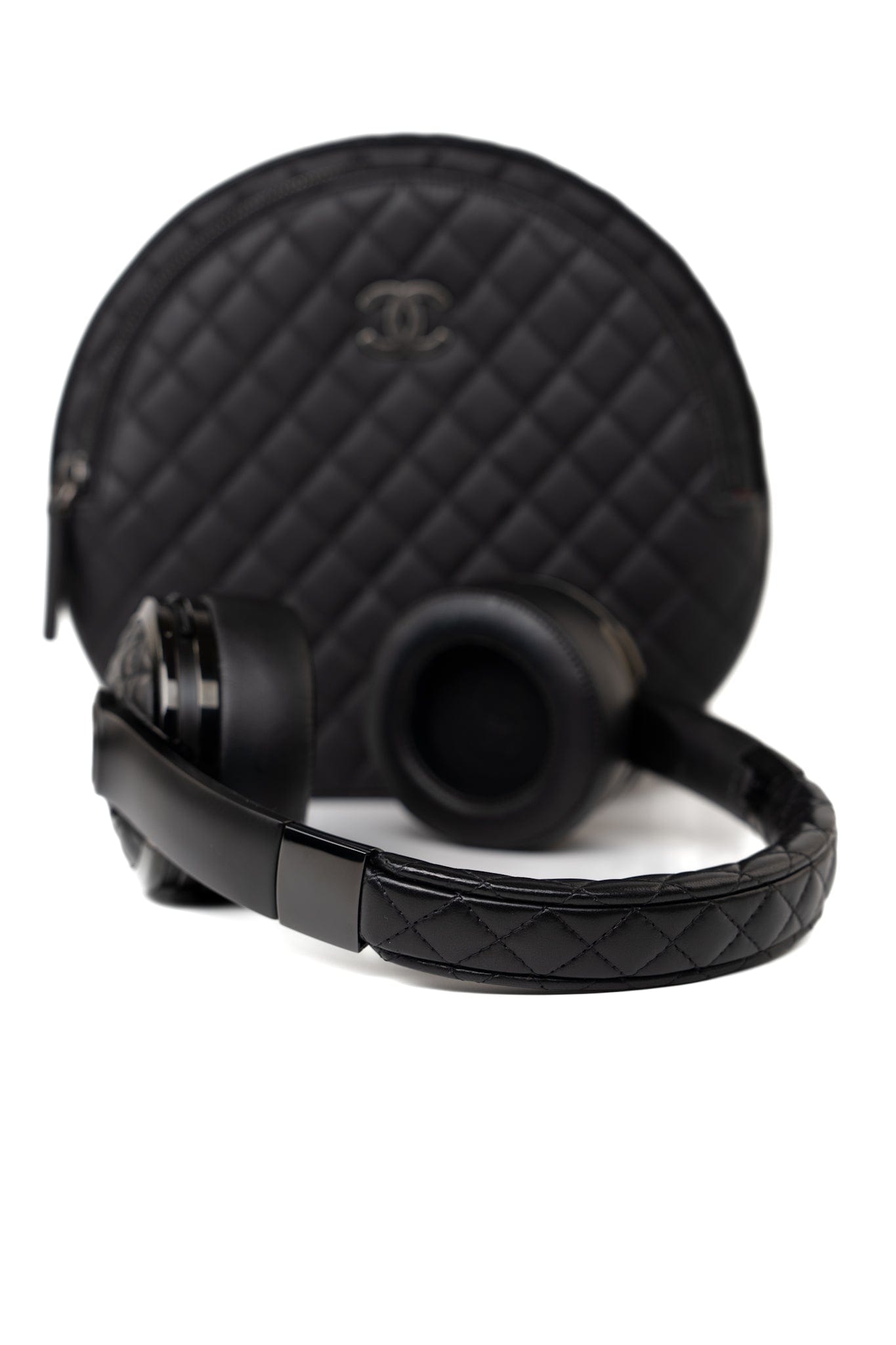 Chanel x Monster Black Quilted Headphones w/ Case – REDELUXE