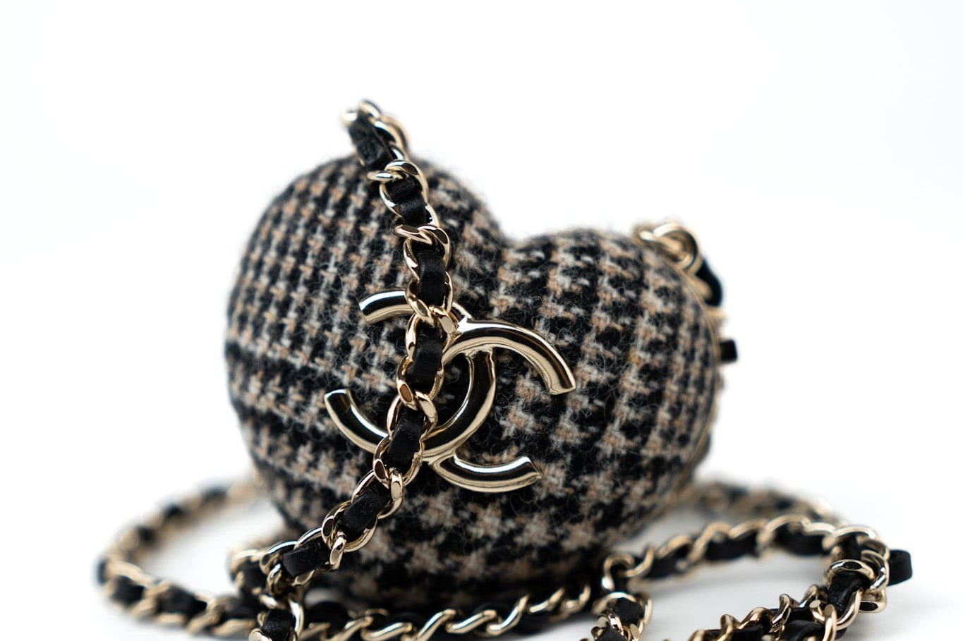 CHANEL Necklace Black Necklace Metal Heart Tweed Lambskin & Resin Gold Black Silver  & Ecru - Redeluxe