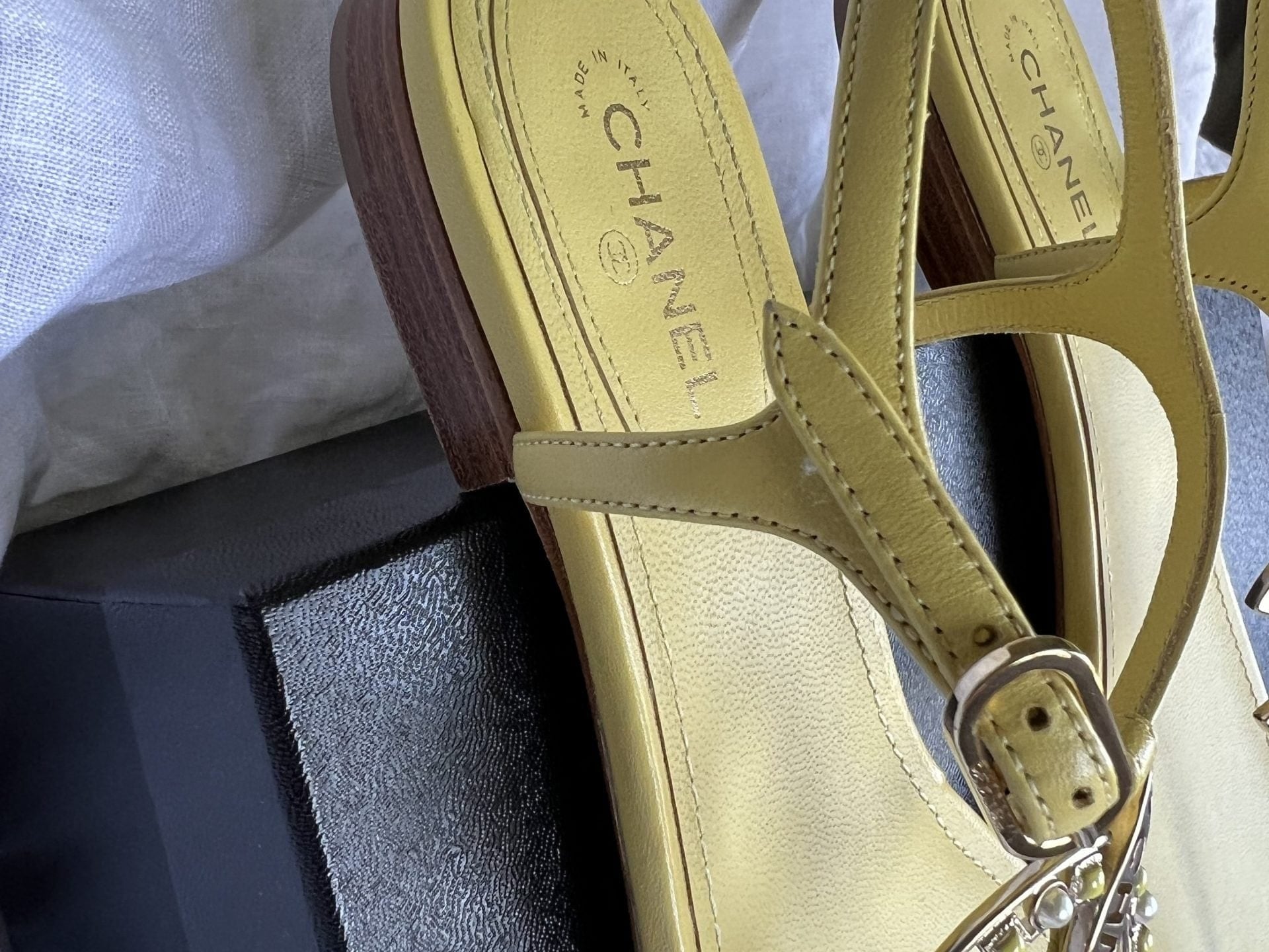 CHANEL Sandals Chanel 20S Yellow Sandals Size 39 - Redeluxe