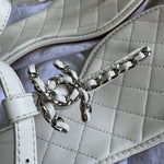 CHANEL Sandals White Chanel White Quilted Leather Sandals - 38 1/2 - Redeluxe