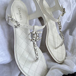 CHANEL Sandals White Chanel White Quilted Leather Sandals - 38 1/2 - Redeluxe