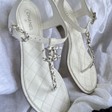 CHANEL Sandals White Chanel White Quilted Leather Sandals - 38 1/2 - Redeluxe