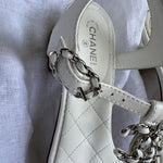 CHANEL Sandals White Chanel White Quilted Leather Sandals - 38 1/2 - Redeluxe