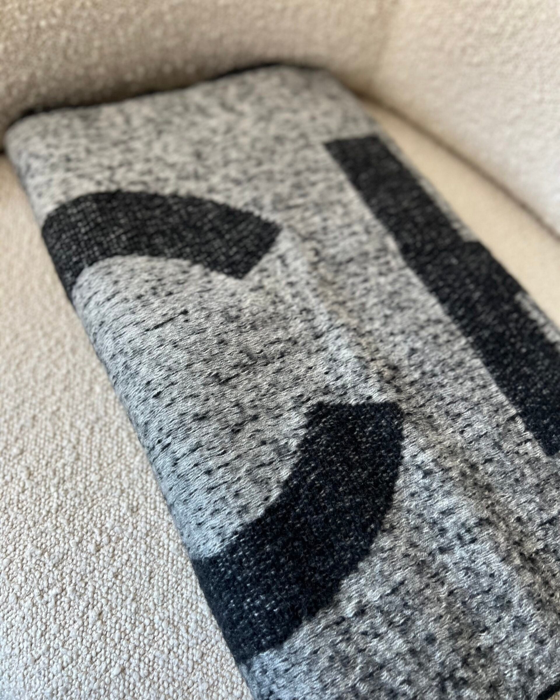 CHANEL Scarf Grey Chanel CC Cashmere Grey/Black Scarf - Redeluxe