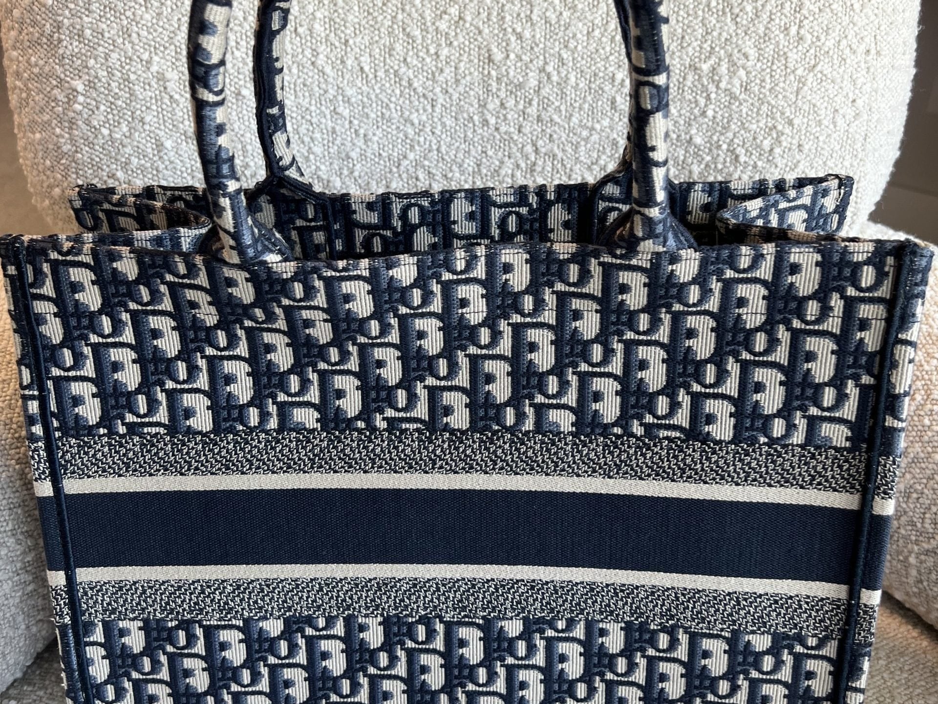 Christian Dior Tote Dior Blue Book Tote Oblique Medium - Redeluxe