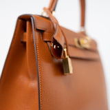 Hermes Handbag Brown Kelly 25 Pain d’Epice Chèvre Mysore Goatskin Gold Plated Hardware Y Stamp - Redeluxe