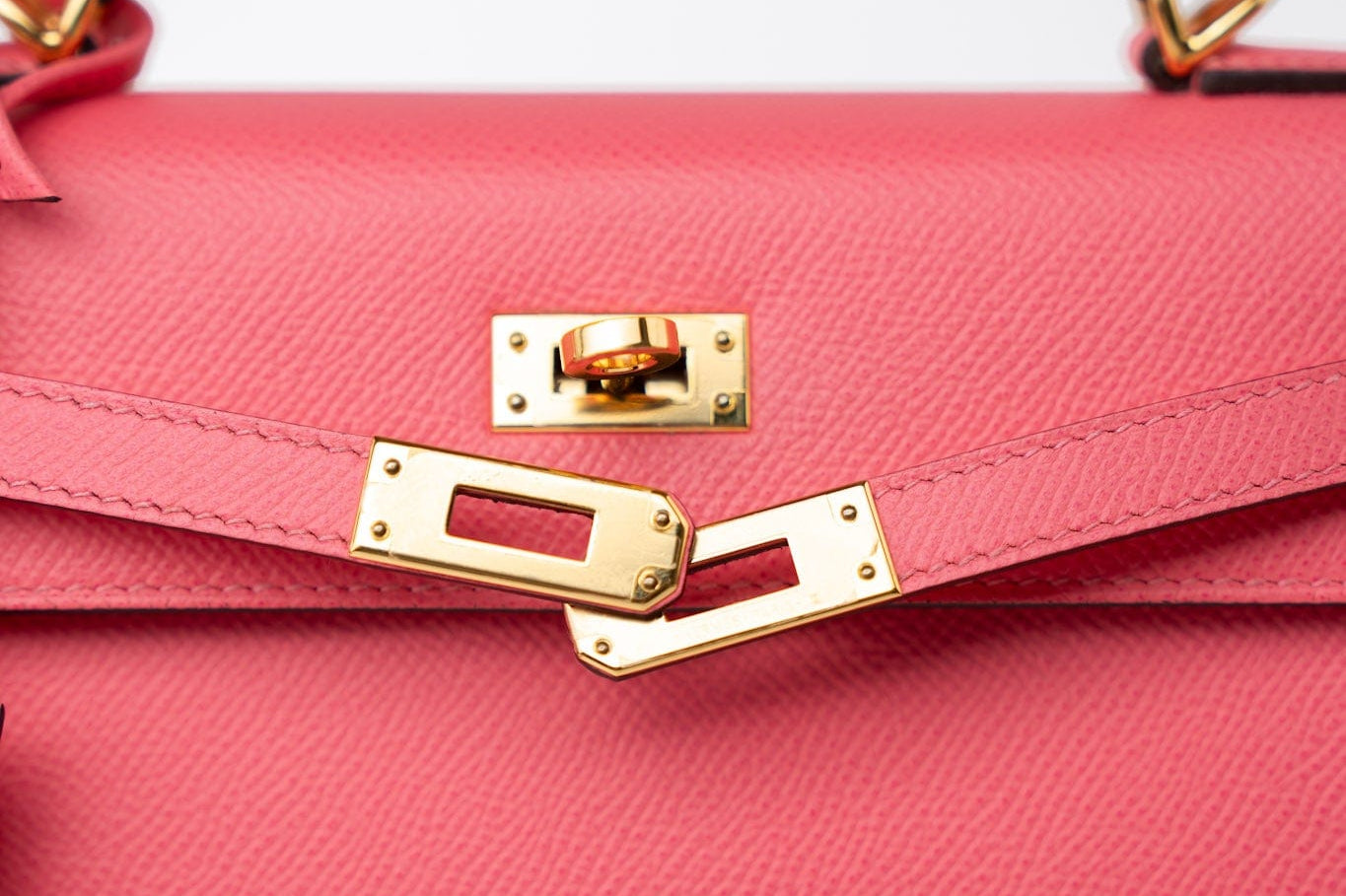 Hermes Handbag Kelly 25 Rose Azalée Veau Epsom Gold Plated C Stamp - Redeluxe