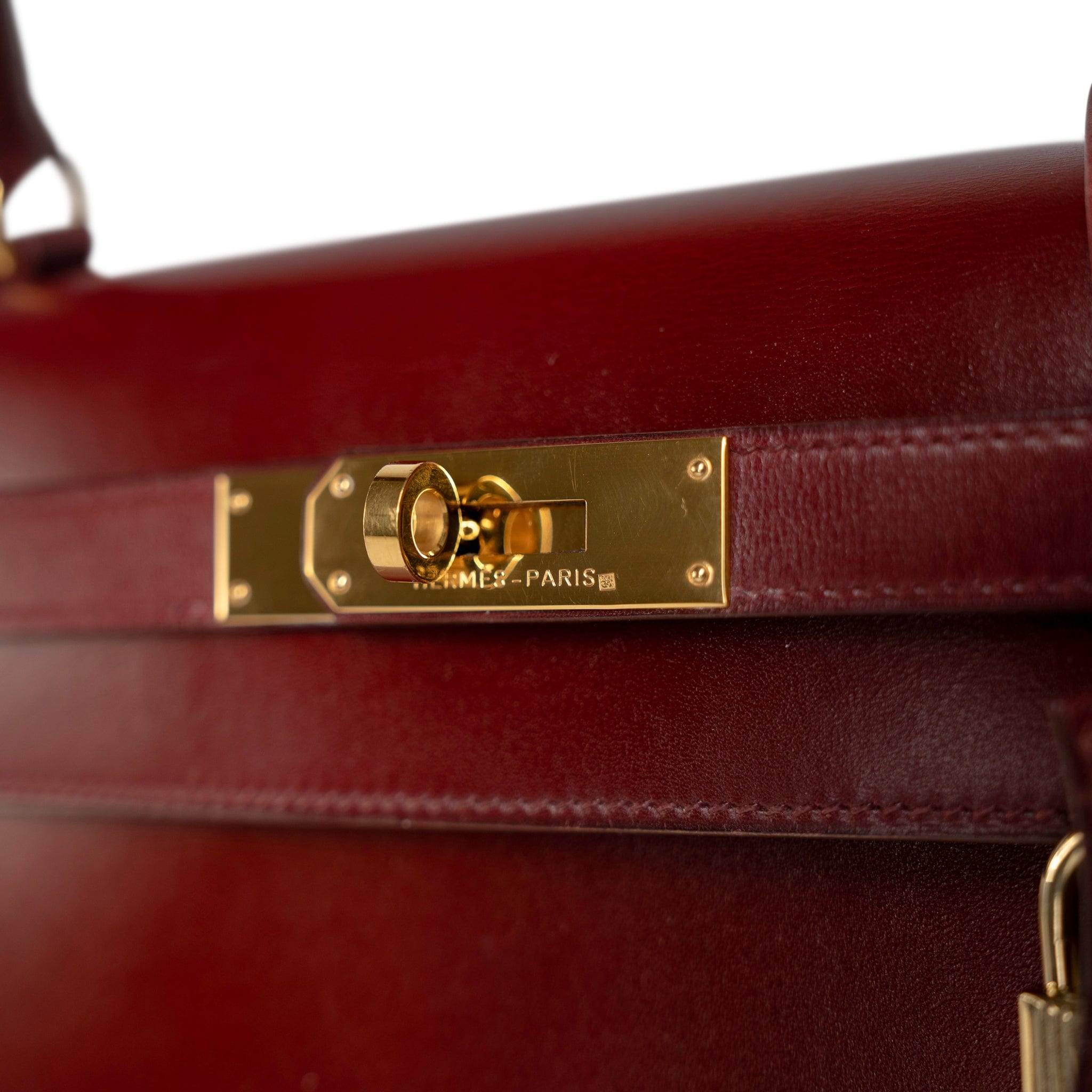 Hermes Handbag Kelly / Red Kelly 28 Rouge Box Calfskin Gold Plated V Stamp - Redeluxe